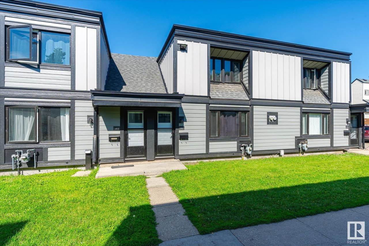 3308 113 Avenue - Photo 1
