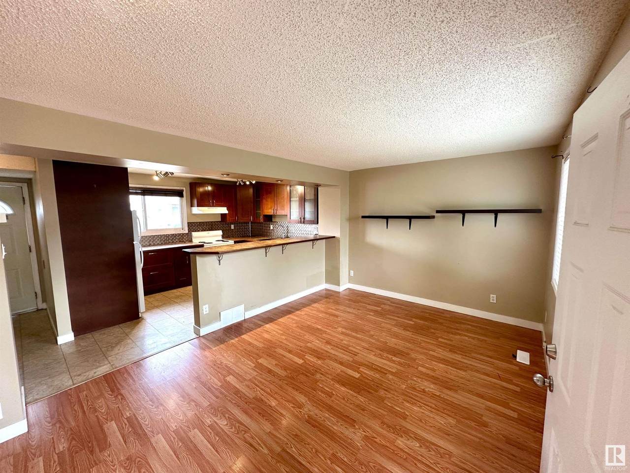 1527 Knottwood - Photo 1