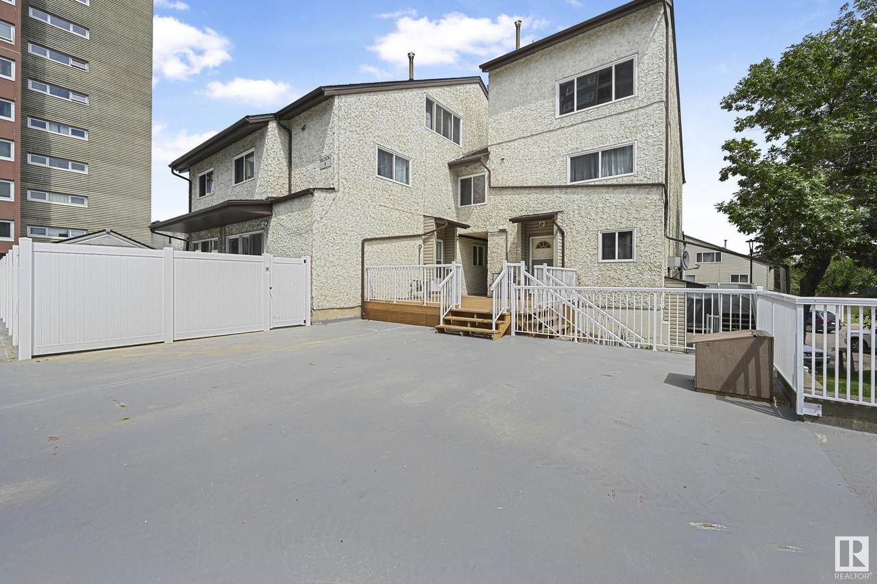 9E Meadowlark Village - Photo 1