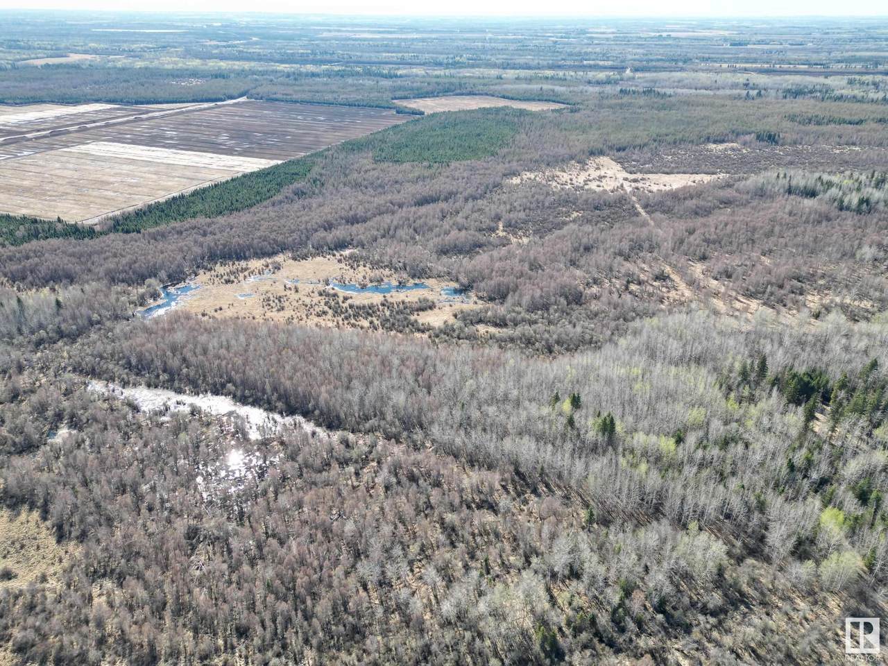 NNE-27-66-21-W4 Address Not Published - Photo 1