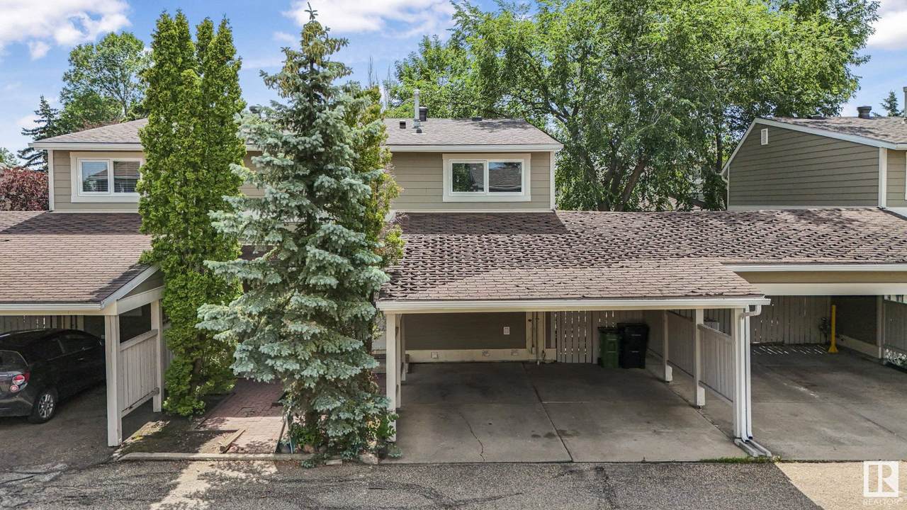 7621 40 Avenue - Photo 1