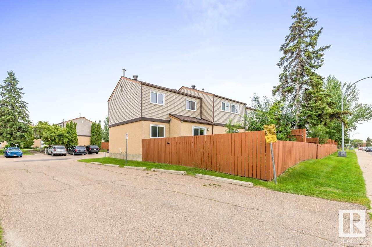 14293 23 Street - Photo 1