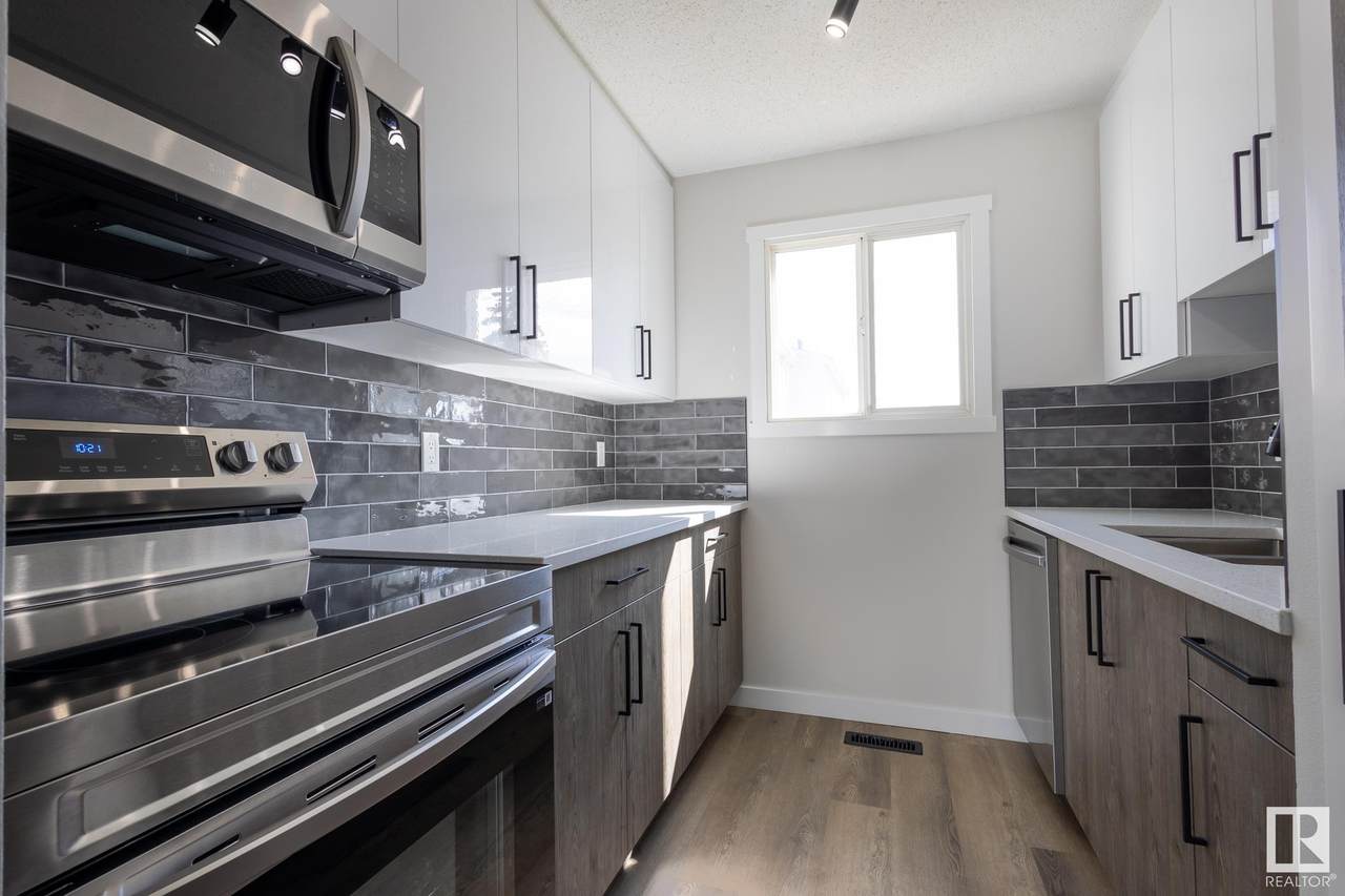 11510 139 Avenue - Photo 1