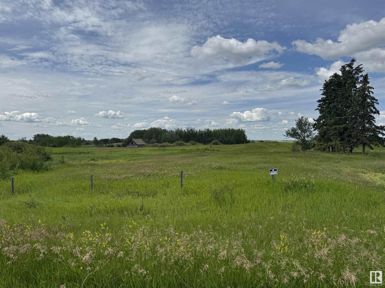 https://bt-photos.global.ssl.fastly.net/alberta/1280_boomver_1_E4446750-2.jpg
