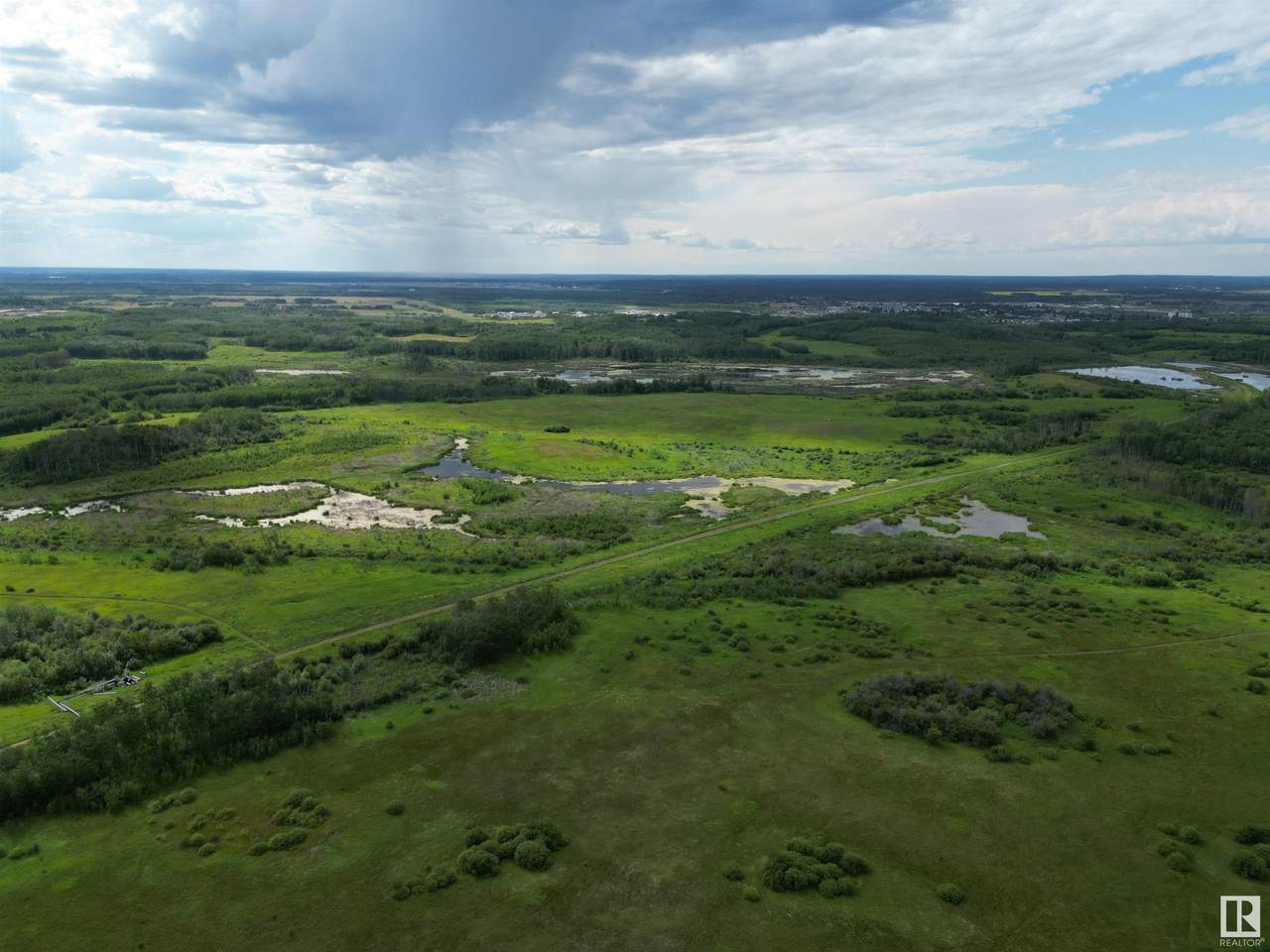https://bt-photos.global.ssl.fastly.net/alberta/1280_boomver_1_E4447226-2.jpg