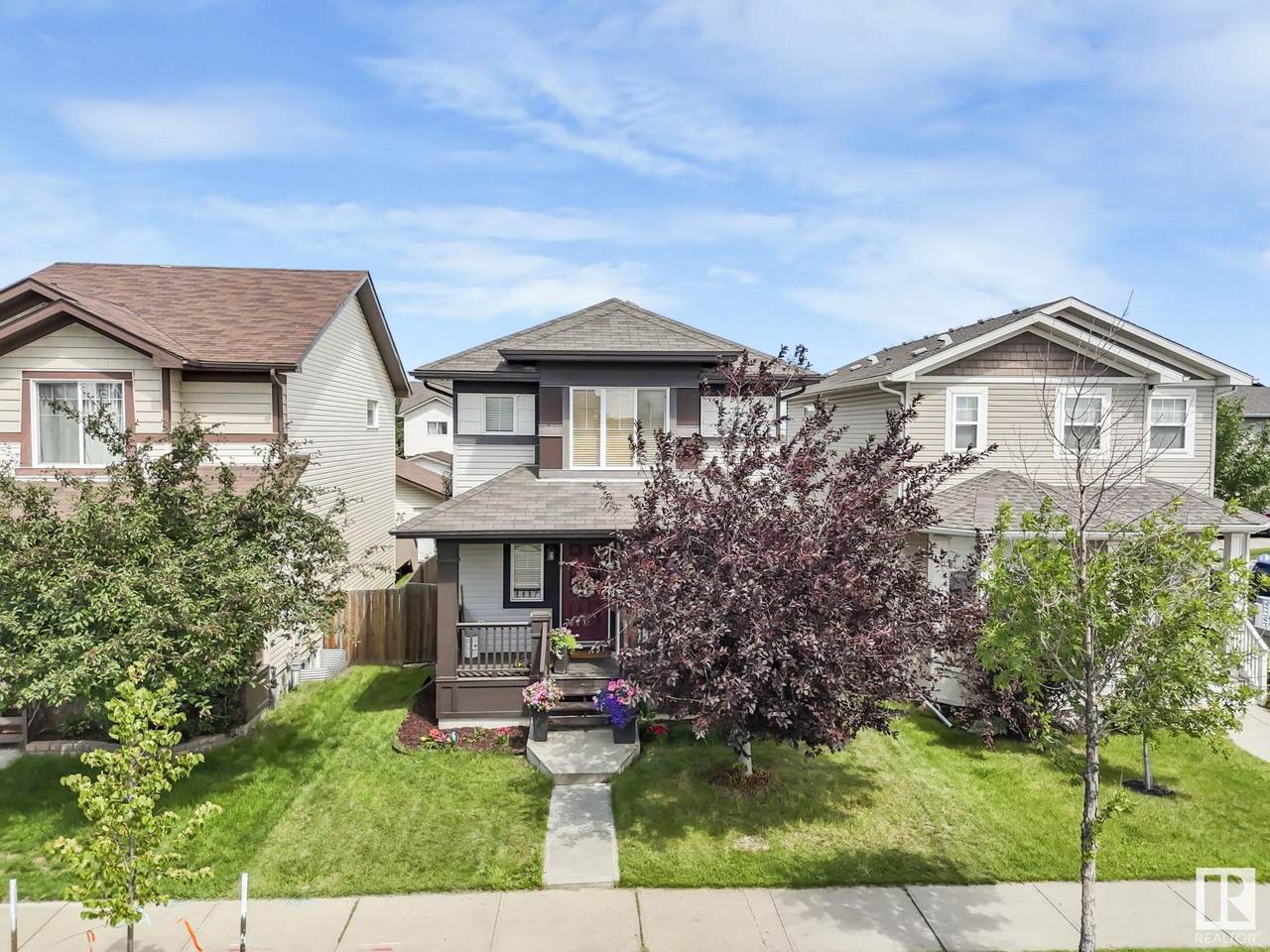 8708 180 Avenue - Photo 1