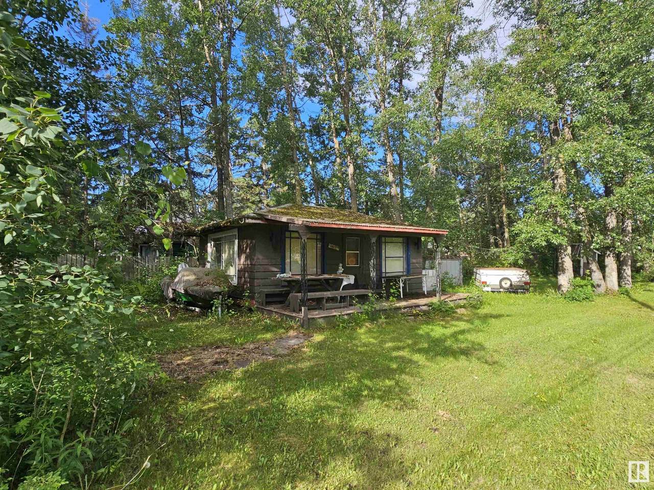5220 48 Avenue - Photo 1