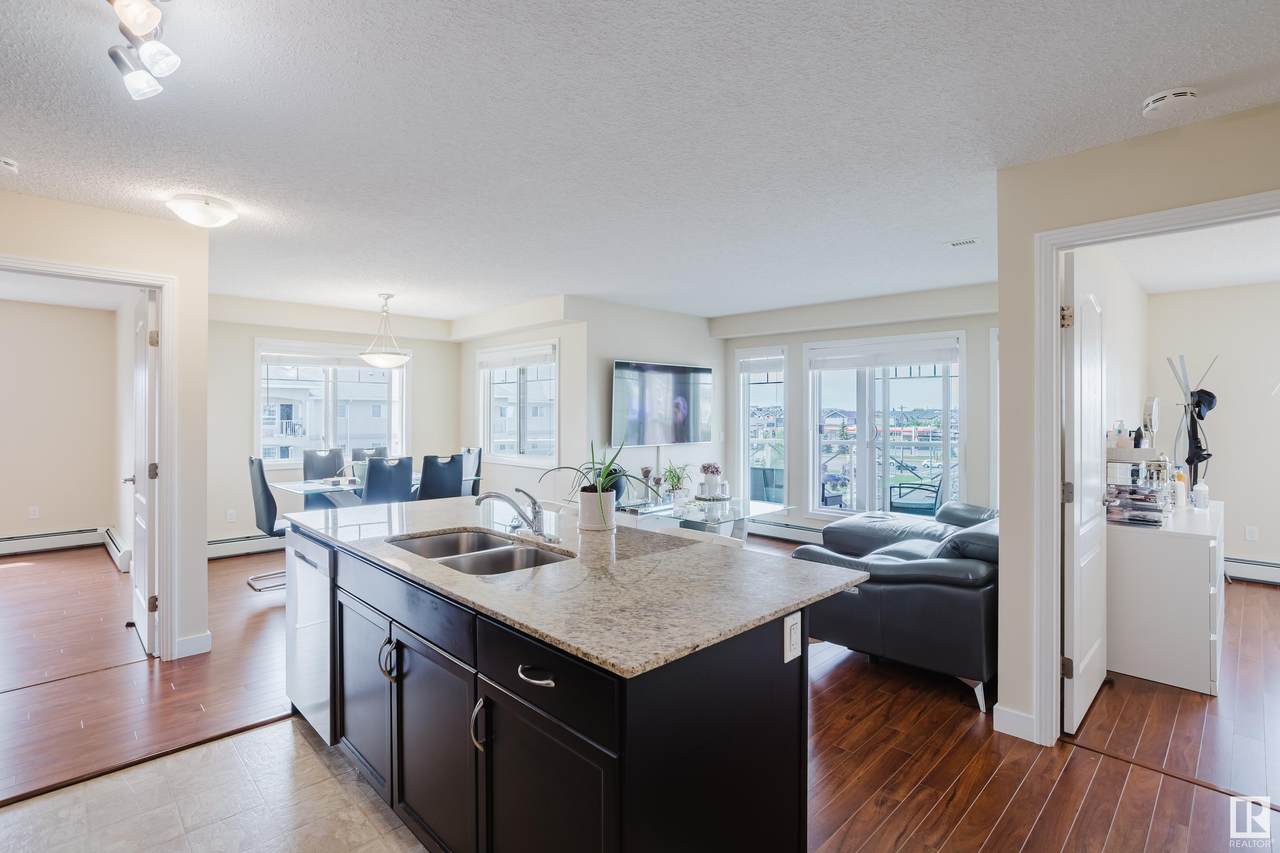 12650 142 Avenue - Photo 1