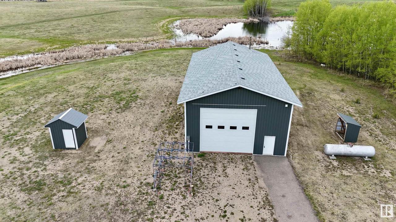 https://bt-photos.global.ssl.fastly.net/alberta/1280_boomver_1_E4449080-2.jpg
