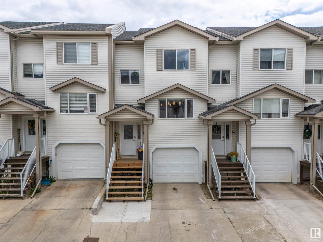 1001 7 Avenue - Photo 1