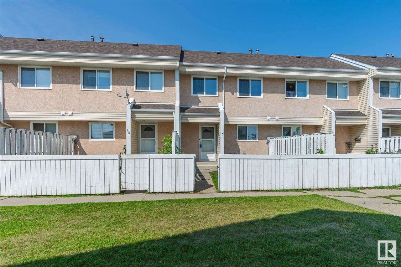16517 100 Street - Photo 1