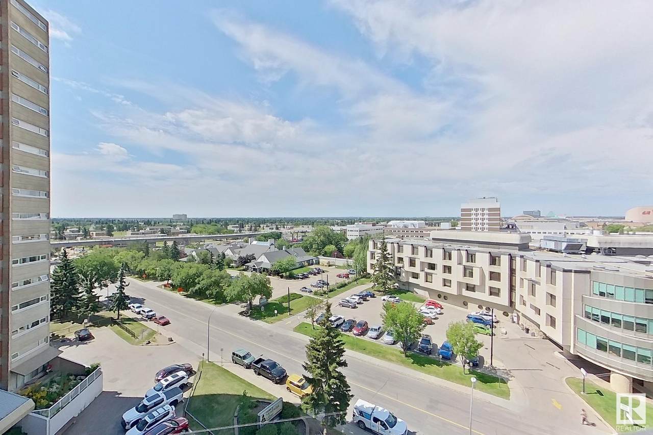 8745 165 Street - Photo 1