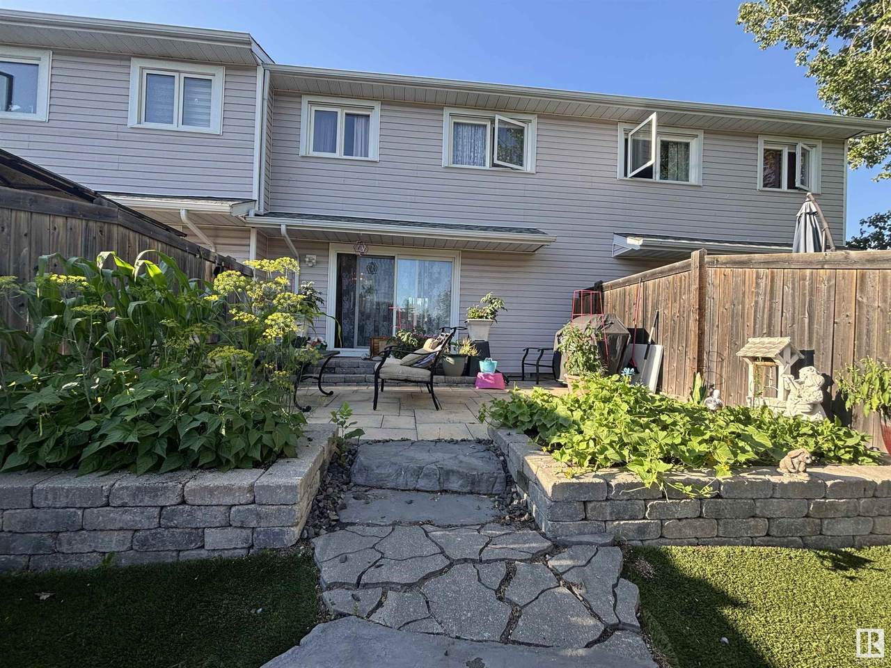 6469 184 Street - Photo 1