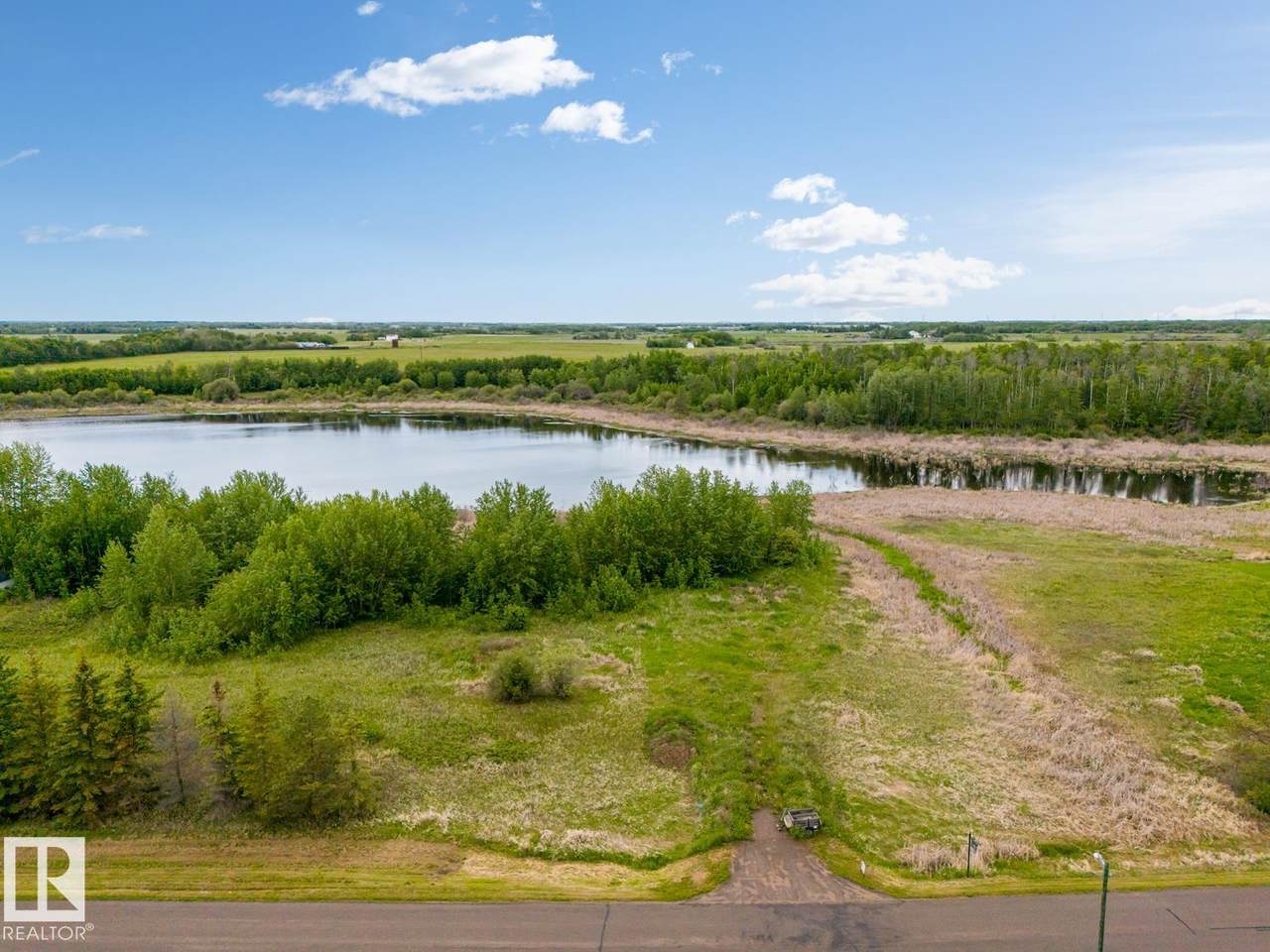 https://bt-photos.global.ssl.fastly.net/alberta/1280_boomver_1_E4452445-2.jpg