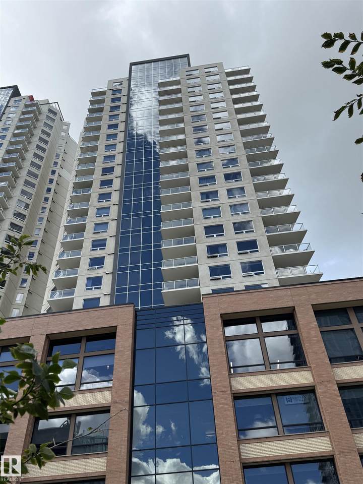 10226 104 St - Photo 1