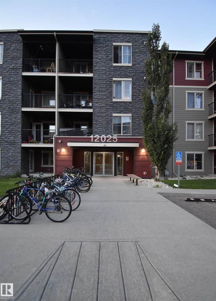 12025 22 Avenue - Photo 1