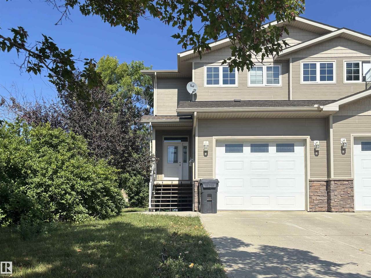 4804 53 Avenue - Photo 1