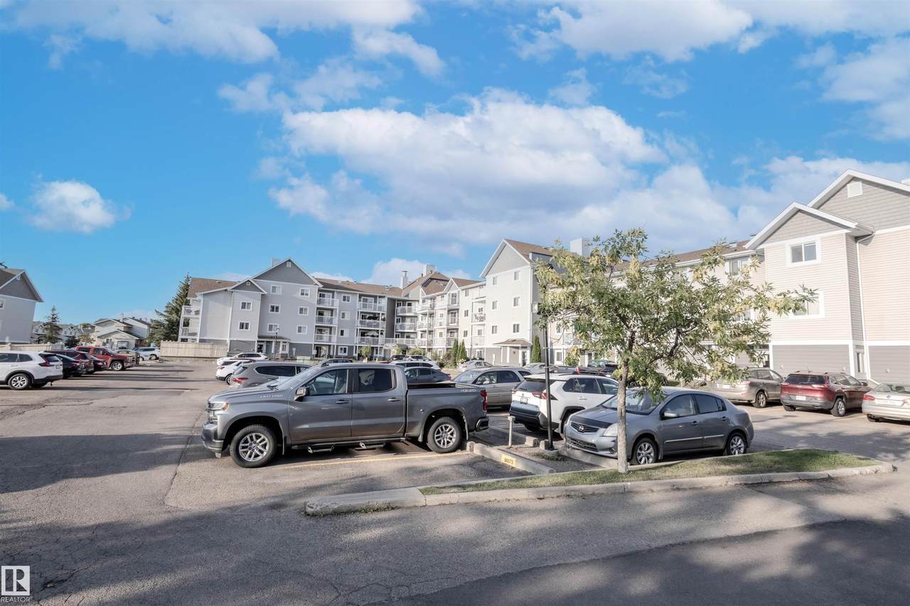 5005 31 Avenue - Photo 1