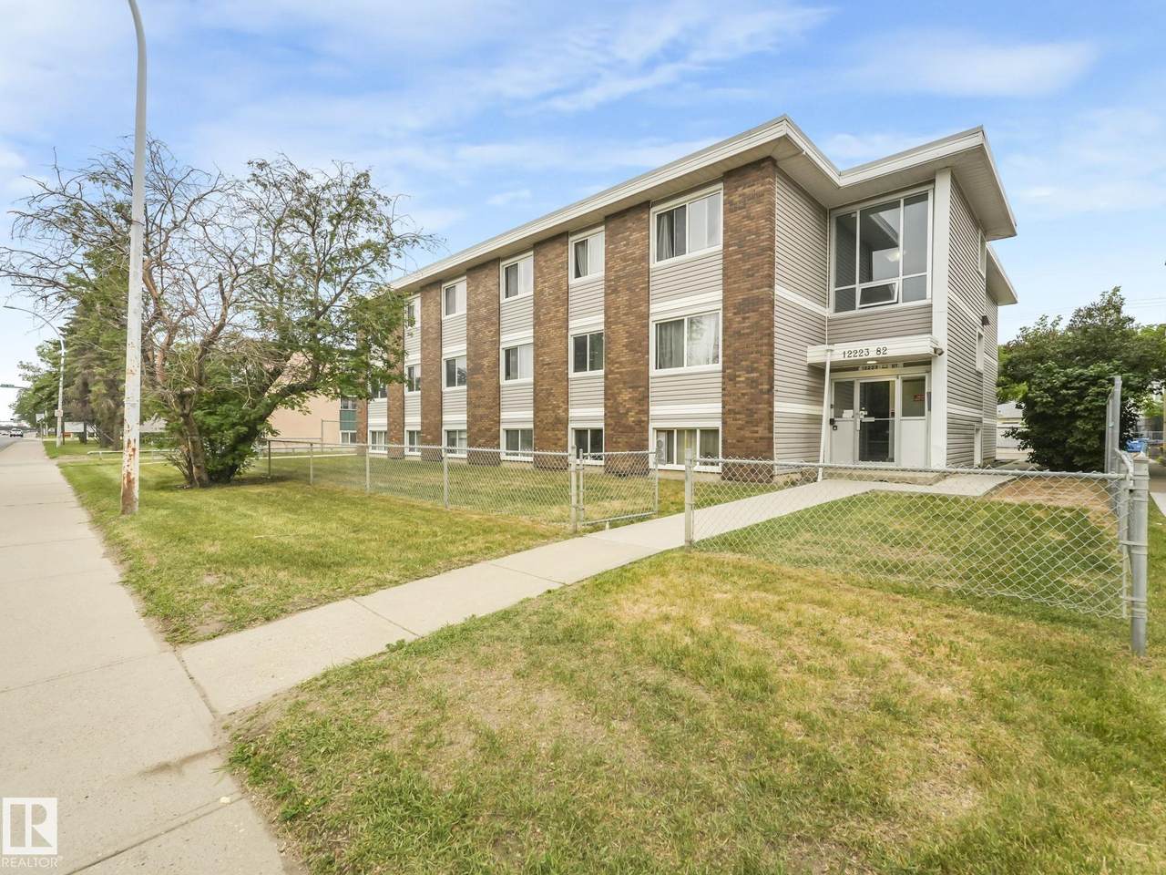 12223 82 Street - Photo 1