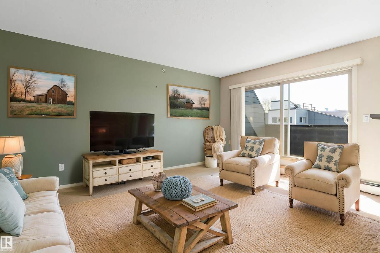 17011 67 Avenue - Photo 1