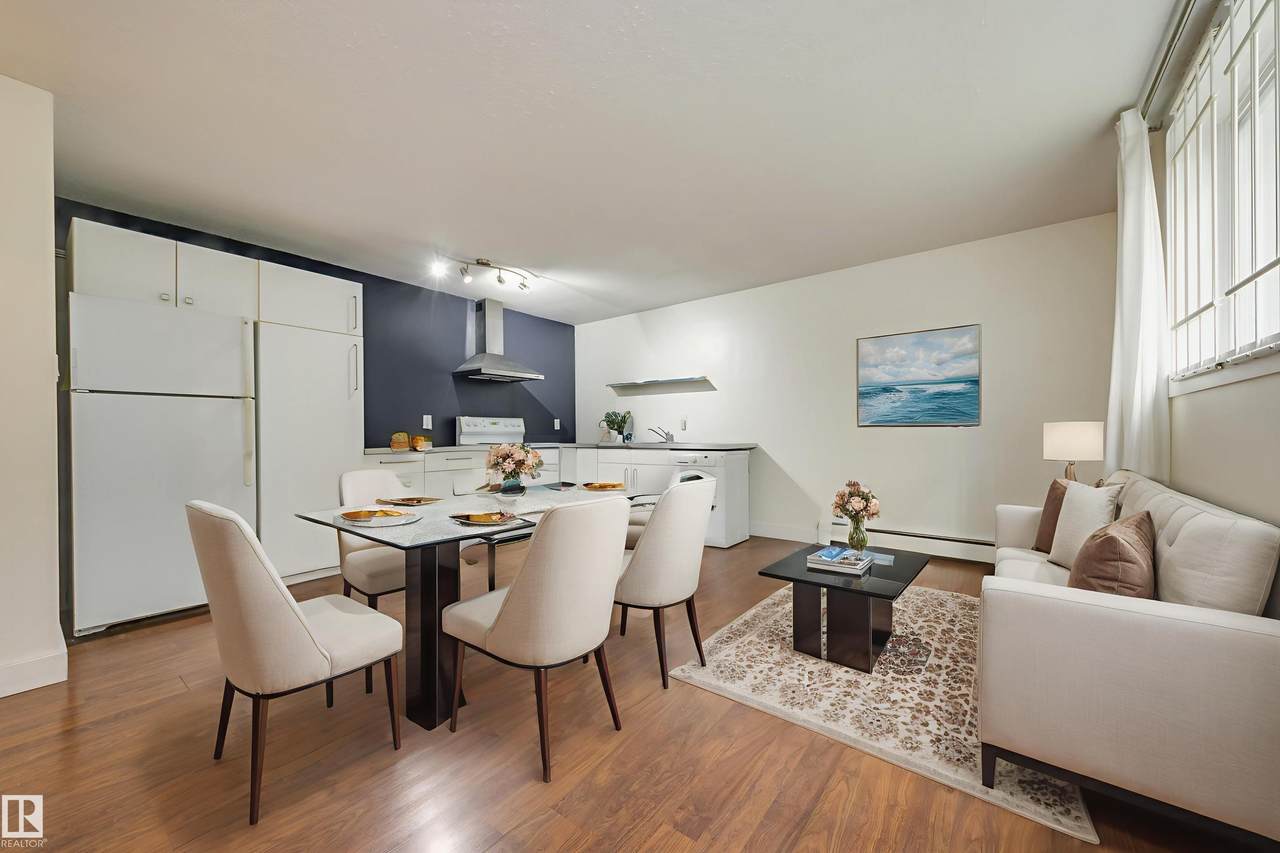 10015 83 Avenue - Photo 1