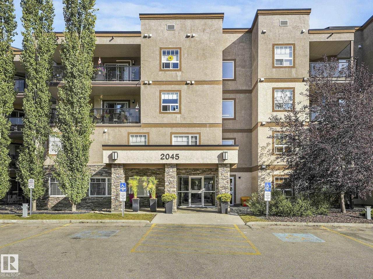 2045 Grantham Court - Photo 1