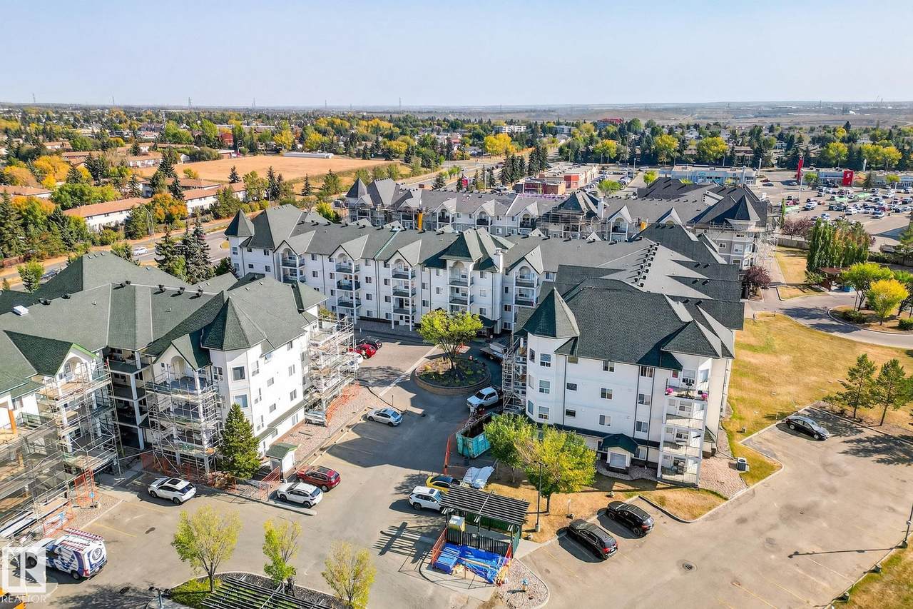 13625 34 Street - Photo 1