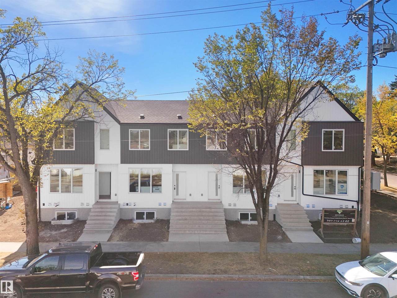 10121 122 Avenue - Photo 1