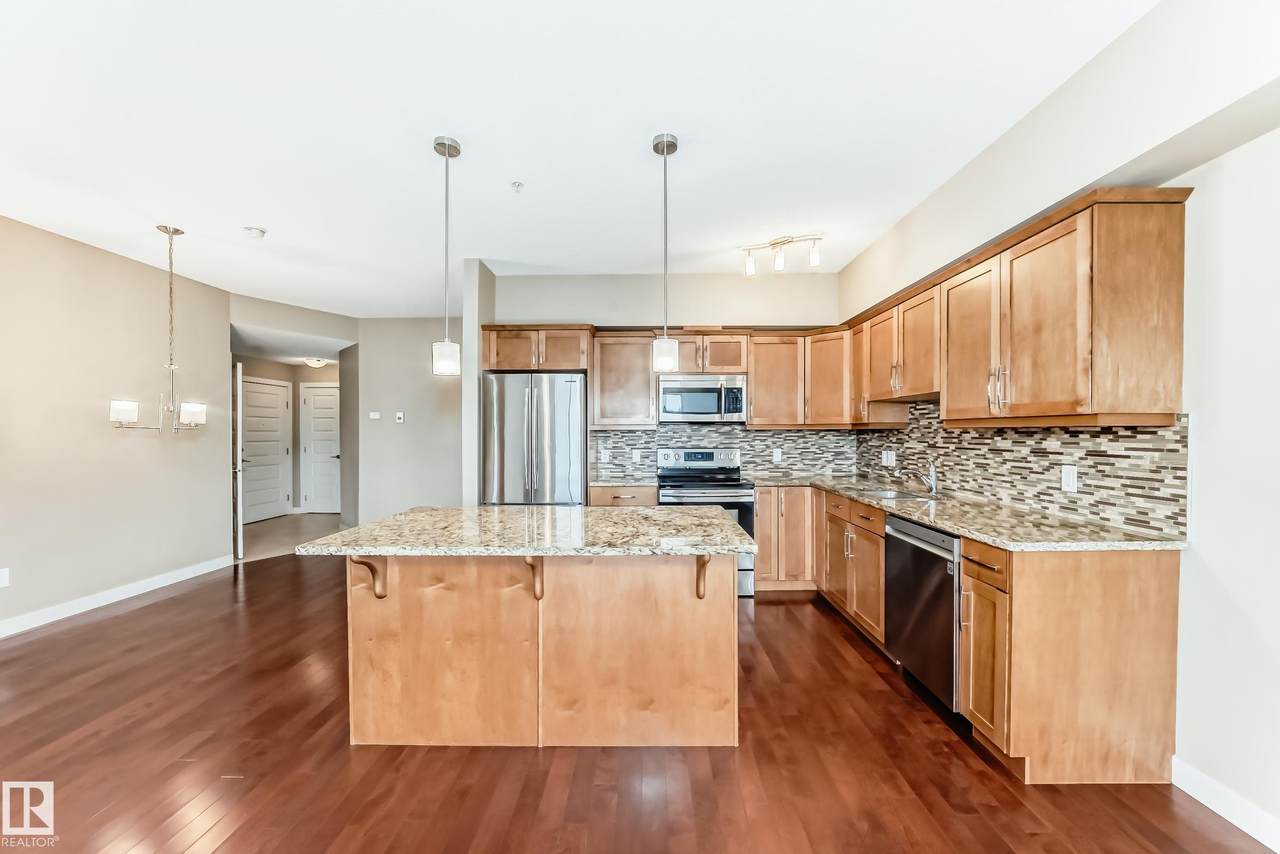 10520 56 Avenue - Photo 1