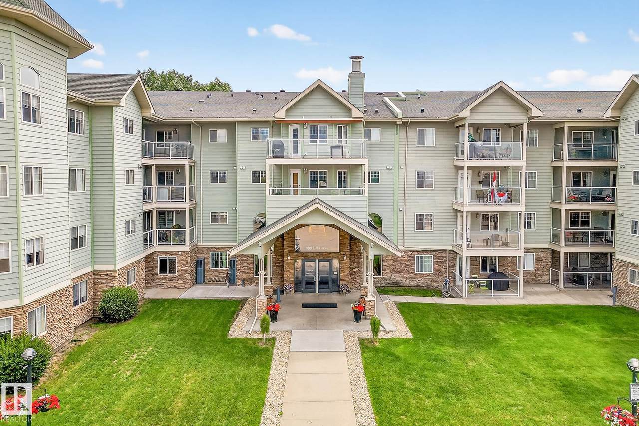 9995 93 Avenue - Photo 1