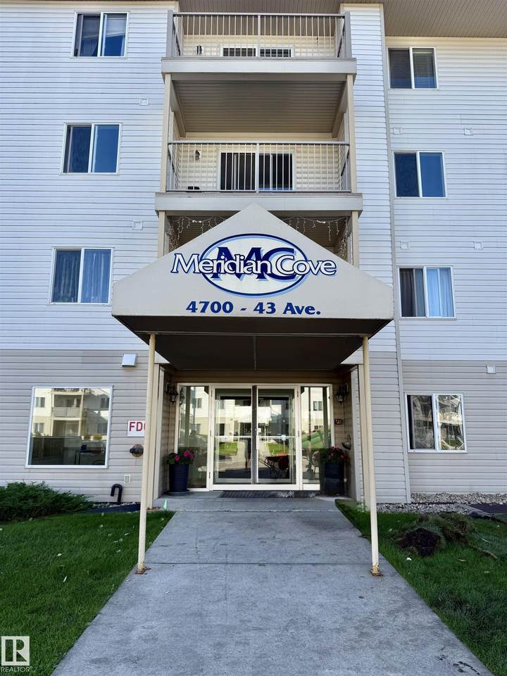 4700 43 Avenue - Photo 1