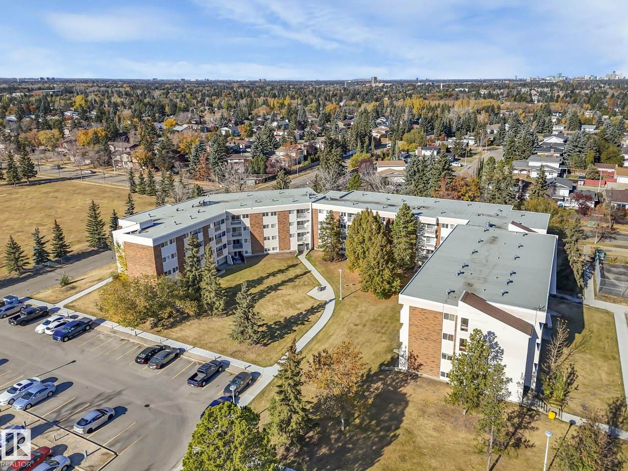 11255 31 Avenue - Photo 1