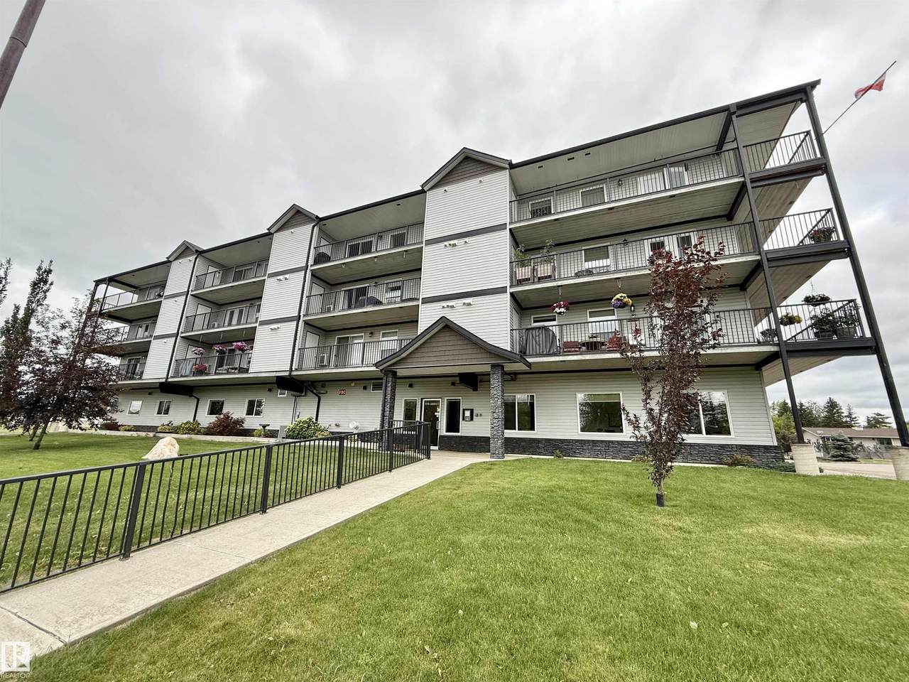 4614A Lakeshore Drive - Photo 1