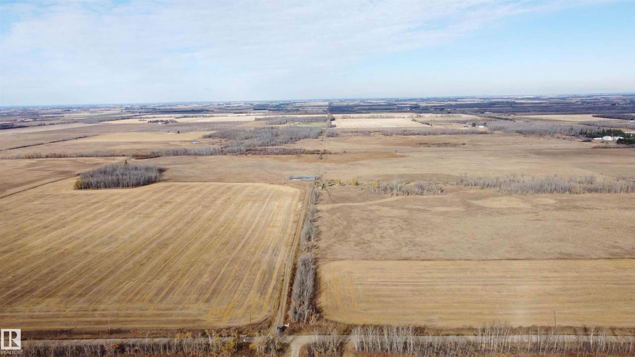 Township 481 Range Road 262 - Photo 1