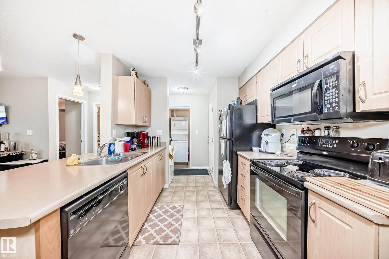 13907 136 Street - Photo 1