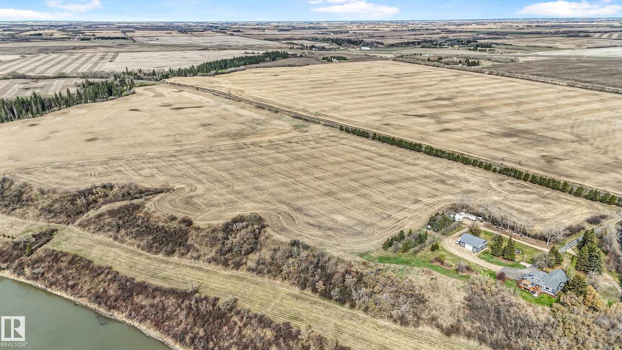 https://bt-photos.global.ssl.fastly.net/alberta/1280_boomver_1_E4464245-2.jpg