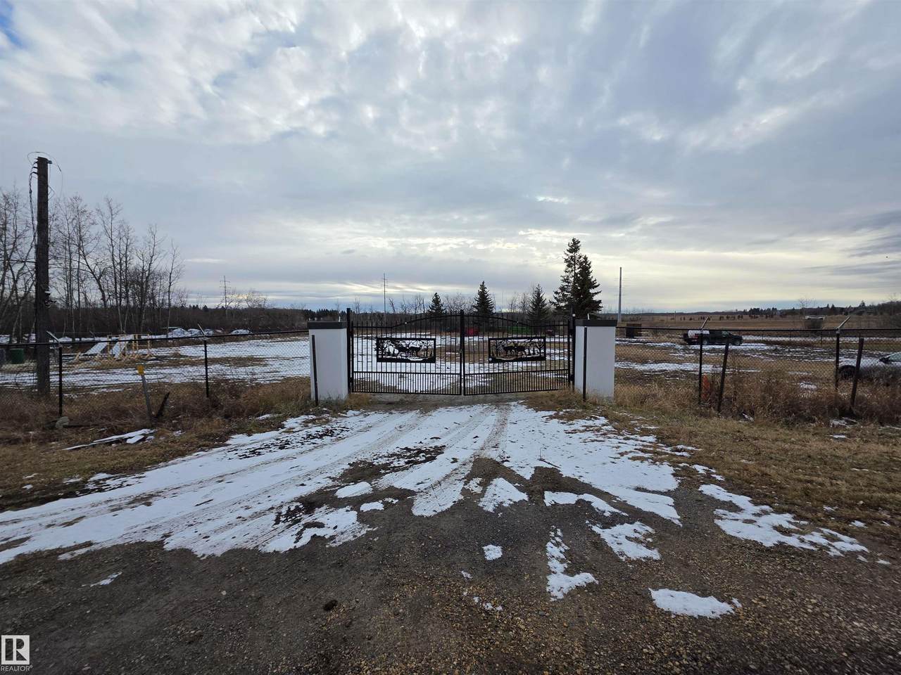 https://bt-photos.global.ssl.fastly.net/alberta/orig_boomver_1_E4465227-2.jpg