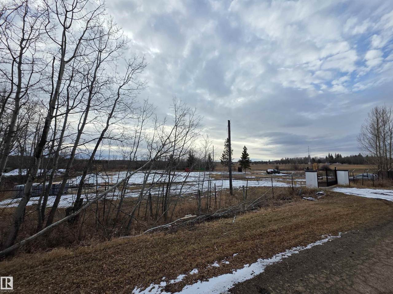 https://bt-photos.global.ssl.fastly.net/alberta/orig_boomver_1_E4465227-2.jpg
