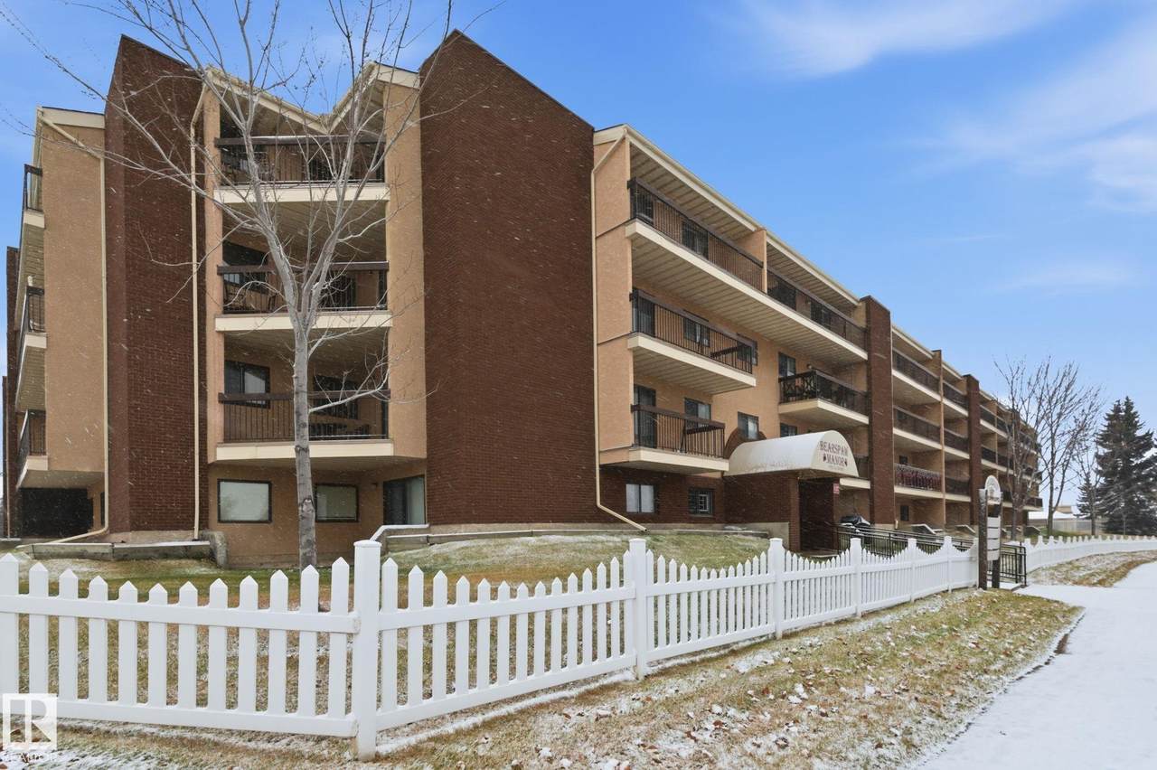 10511 19 Avenue - Photo 1