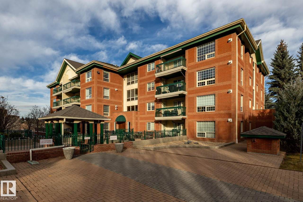 37 Sir Winston Churchill Avenue - Photo 1