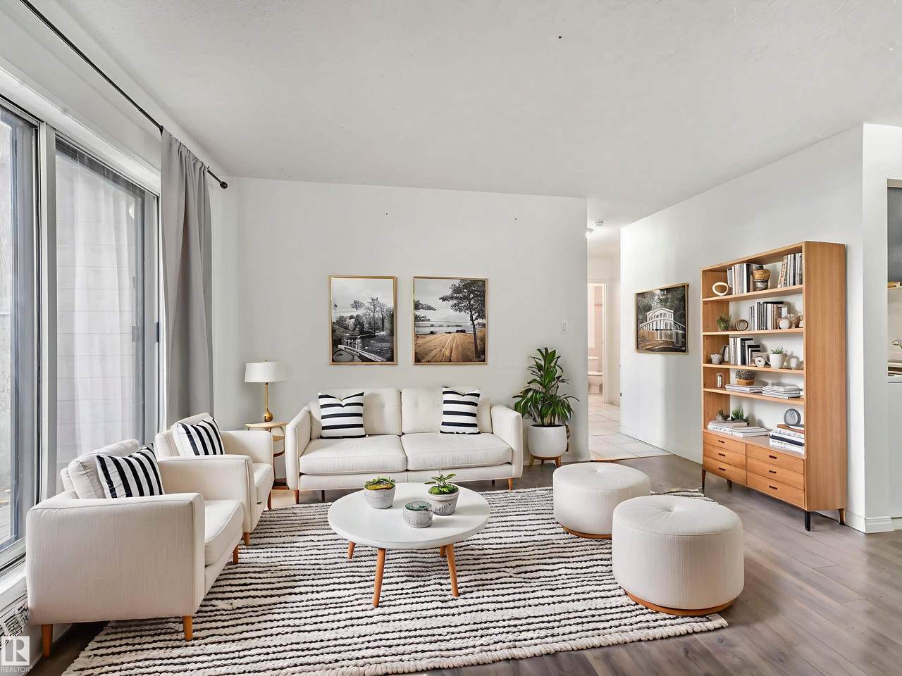 10421 93 Street - Photo 1