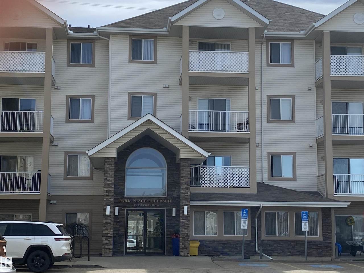 245 Edwards Dr - Photo 1