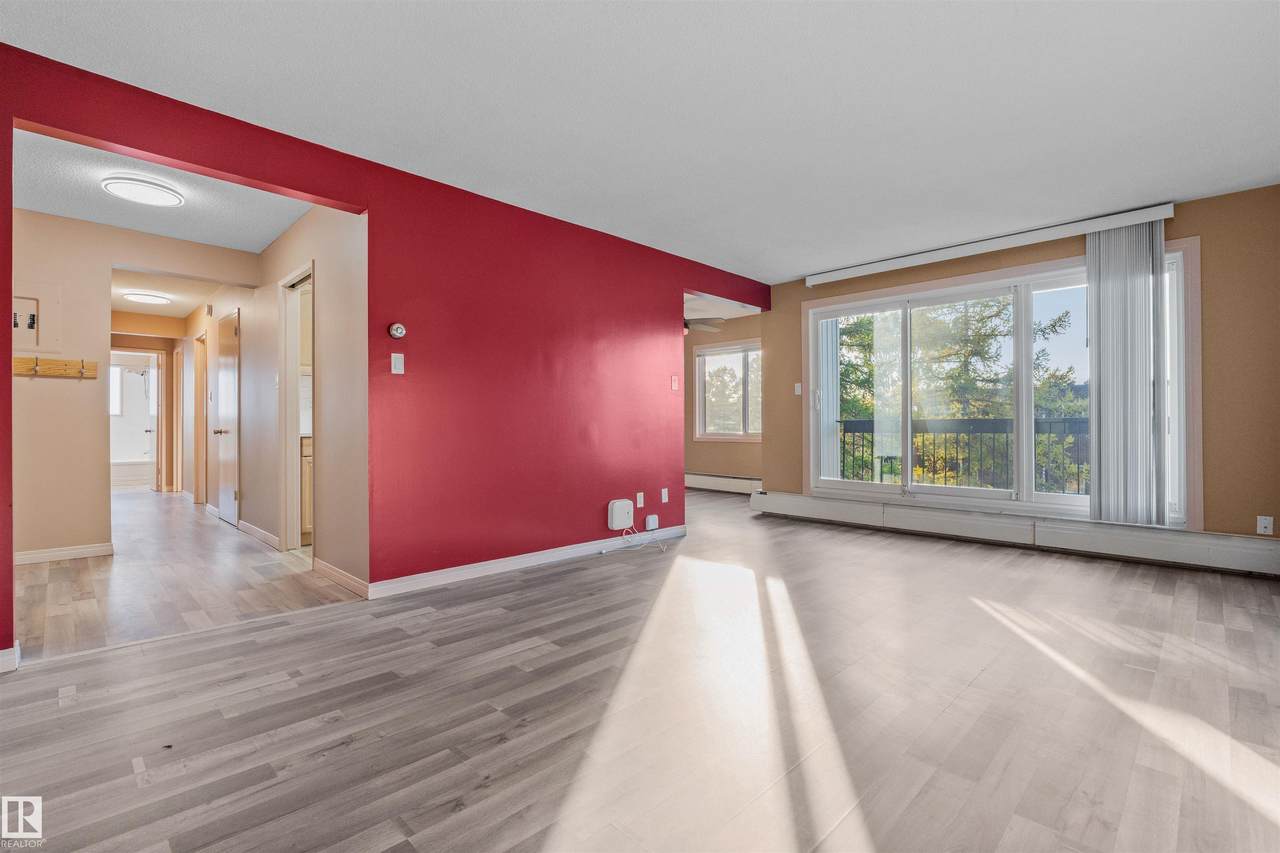 11415 41 Avenue - Photo 1