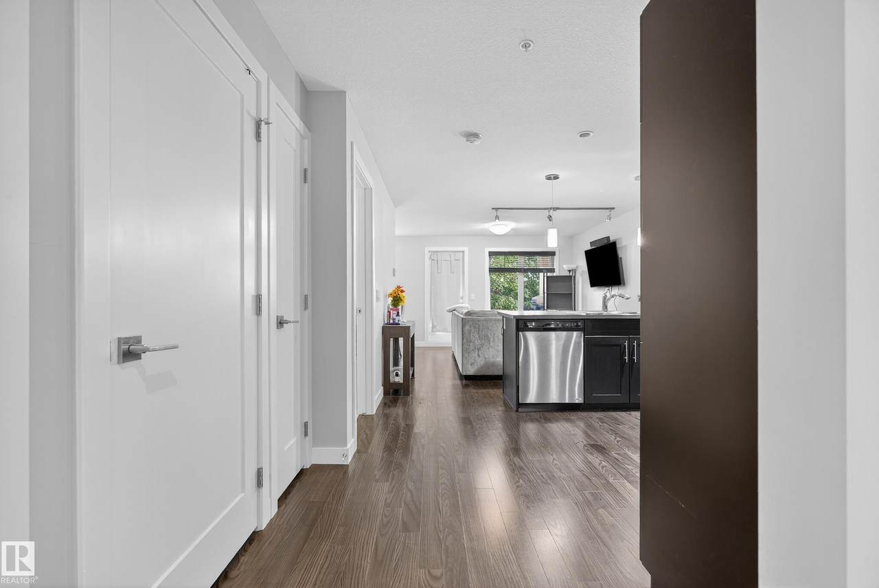 1031 173 Street - Photo 1