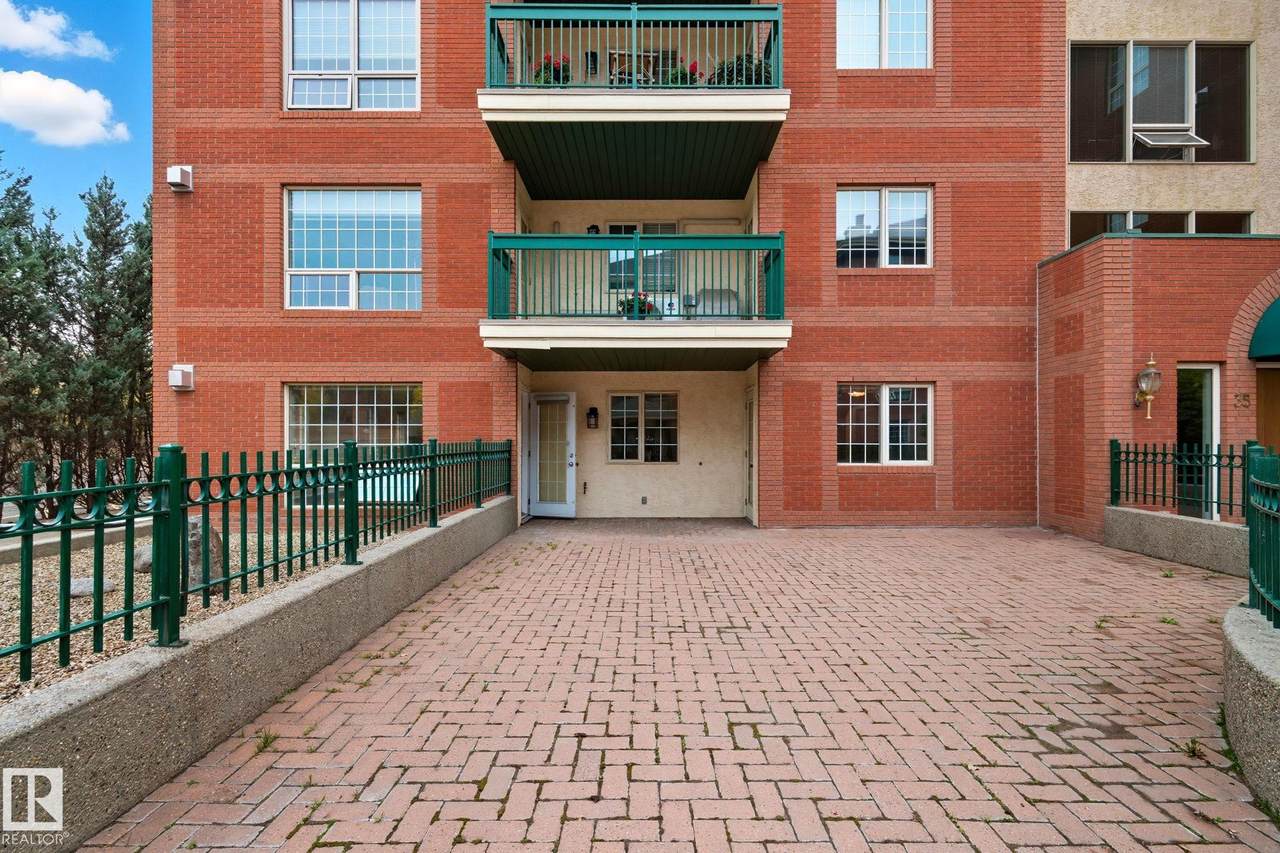 #102 35 Sir Winston Churchill Avenue - Photo 1