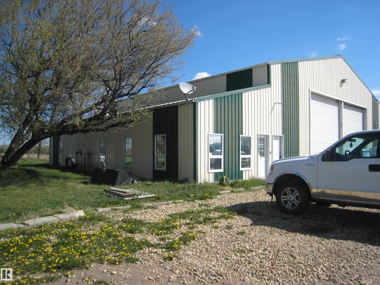 https://bt-photos.global.ssl.fastly.net/alberta/1280_boomver_1_E4468773-2.jpg