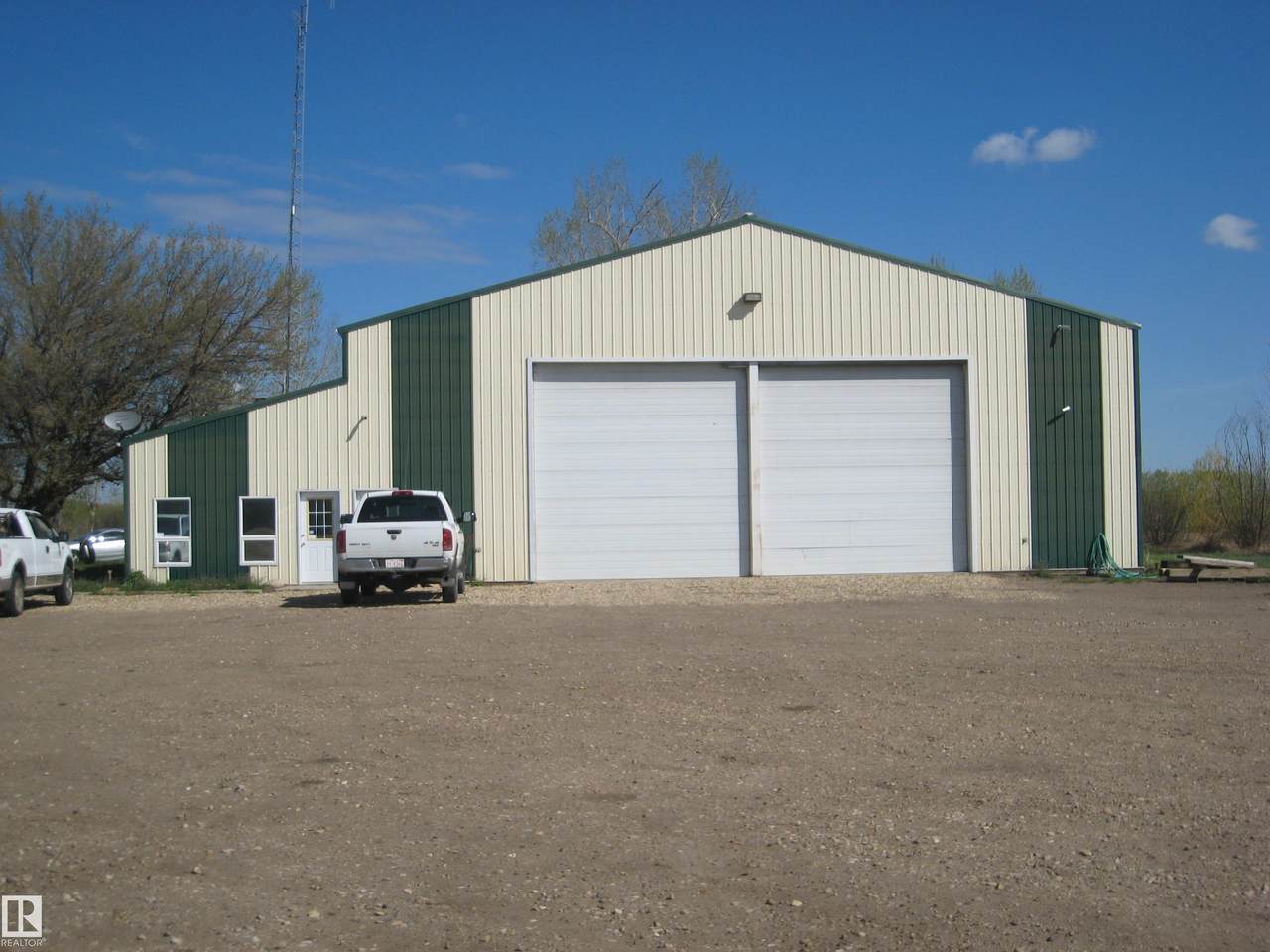https://bt-photos.global.ssl.fastly.net/alberta/1280_boomver_1_E4468773-2.jpg