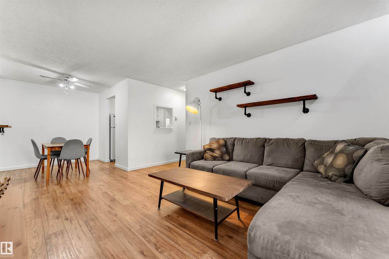 1620 48 Street - Photo 1