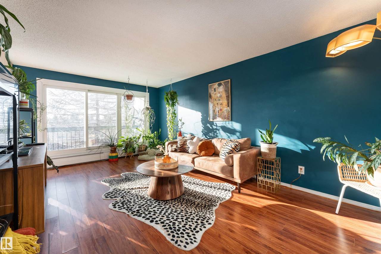 11435 41 Avenue - Photo 1