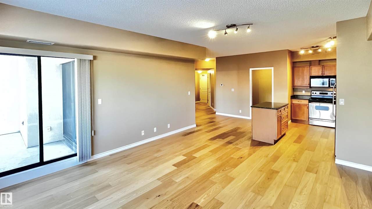 10319 111 Street - Photo 1